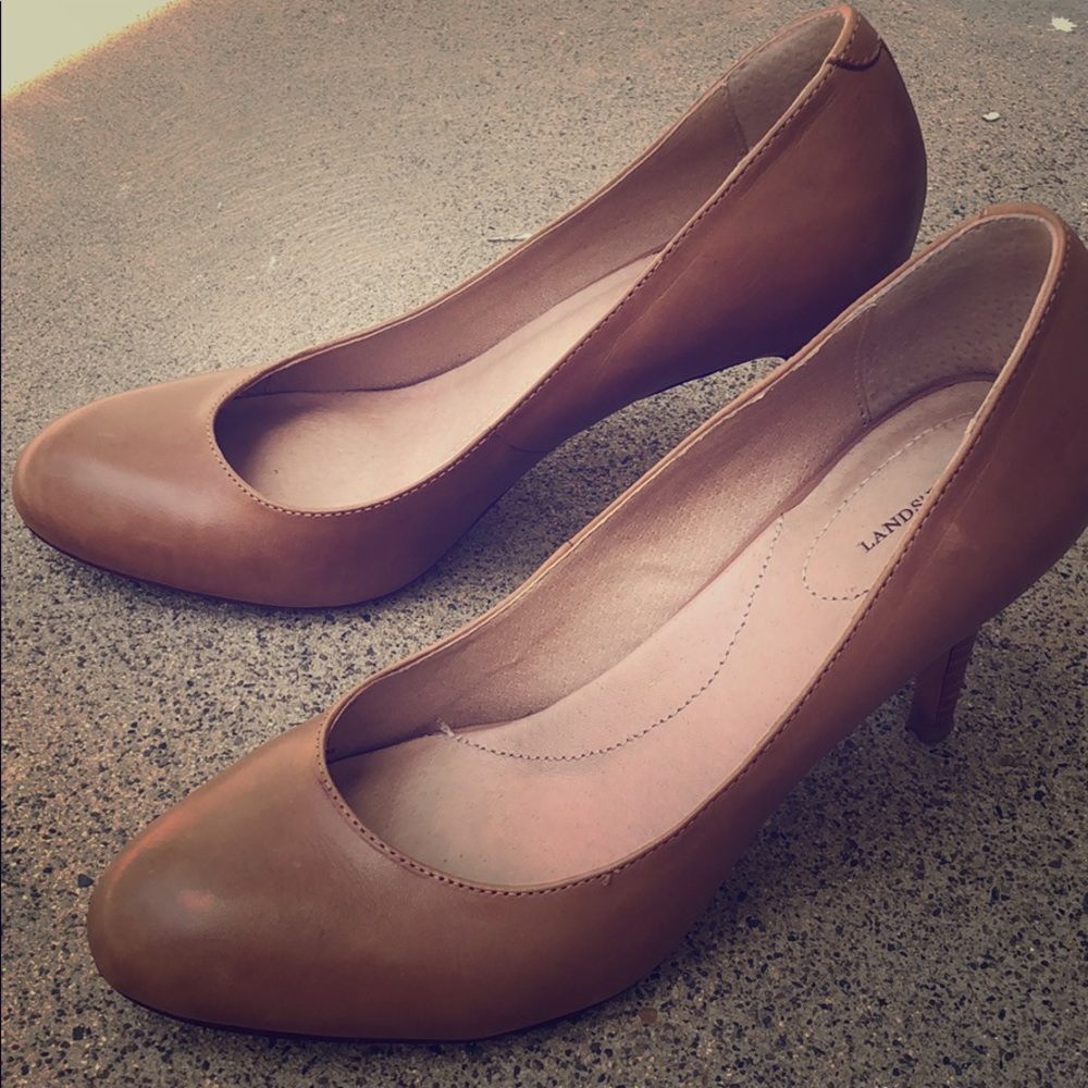 Pretty leather pumps
